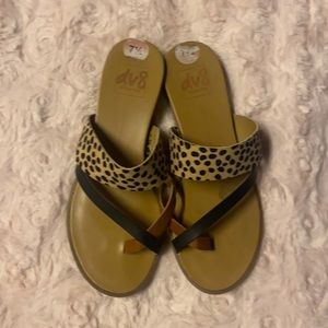 Cute sandals worn twice! Size 7.5. Brand dolce vita